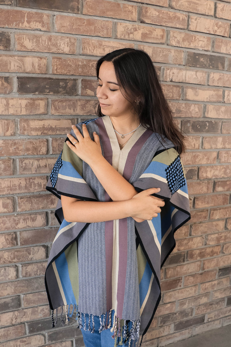 PONCHOS Y MAÑANITAS