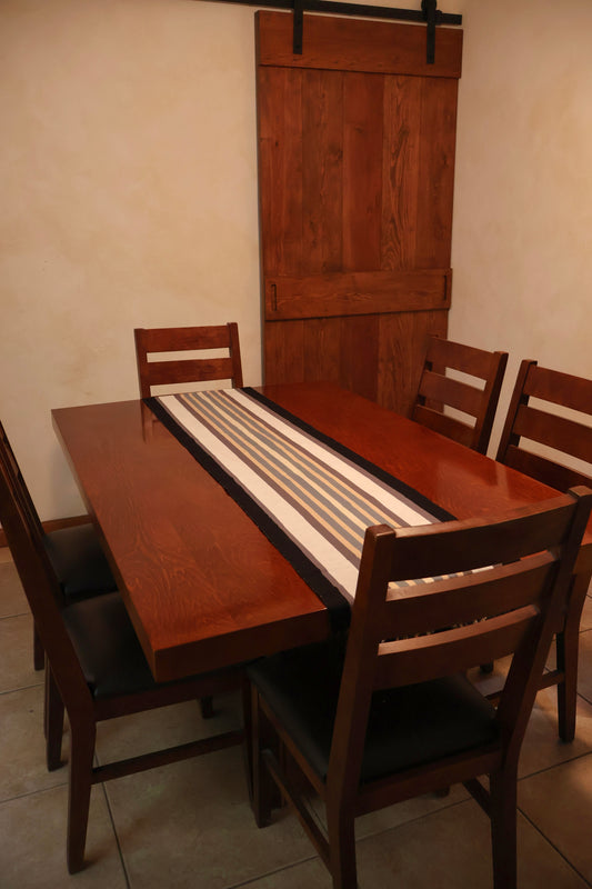 BLACK AND WHITE TABLE RUNNER