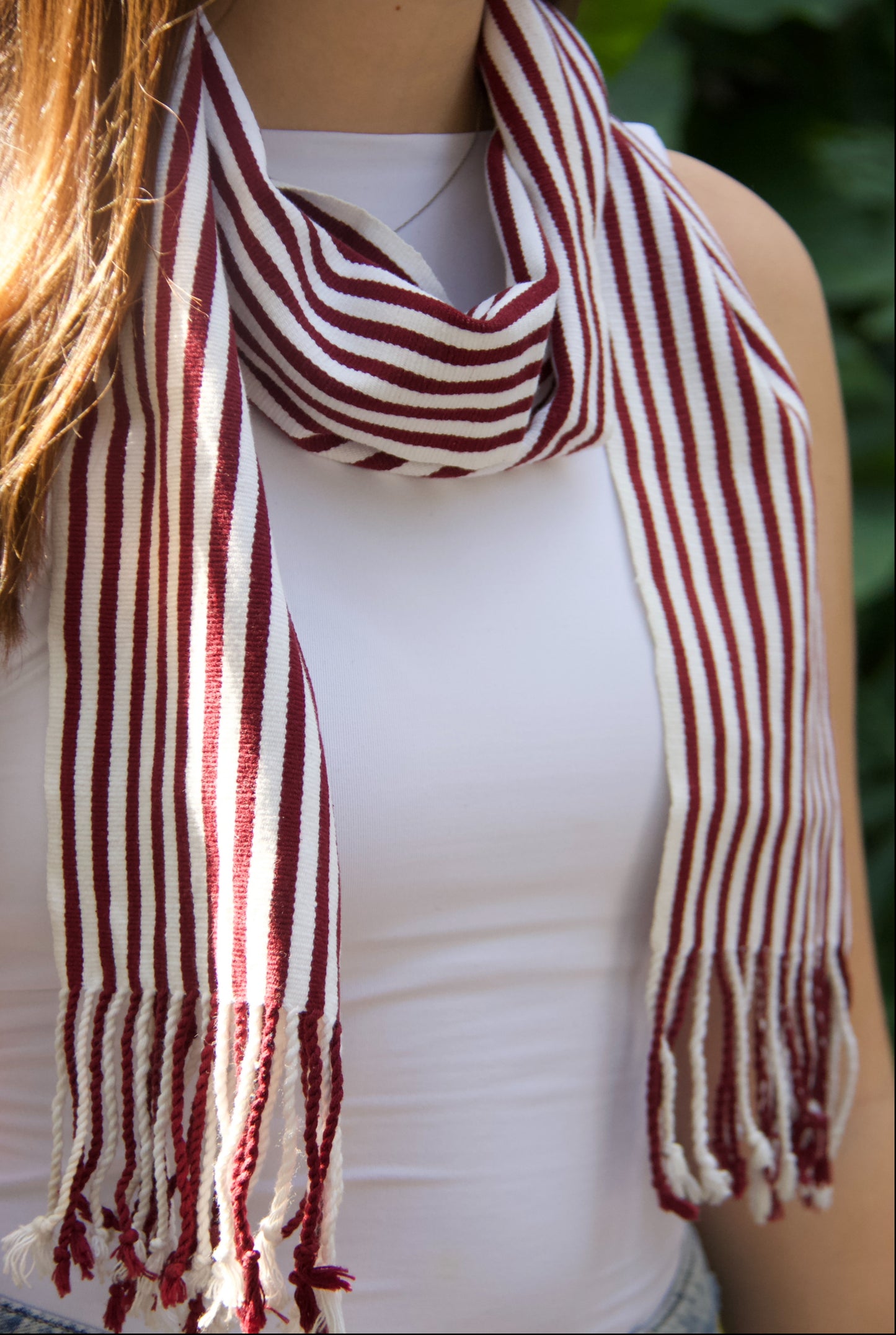 WHITE SCARF WITH RED STRIPES