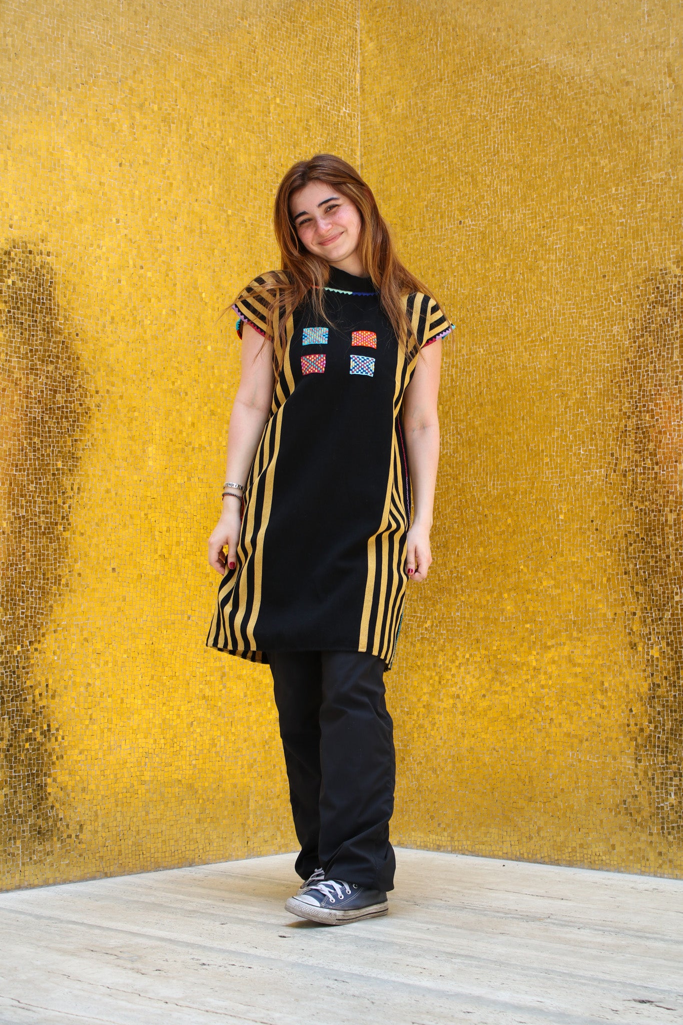 VESTIDO NEGRO CON RAYAS