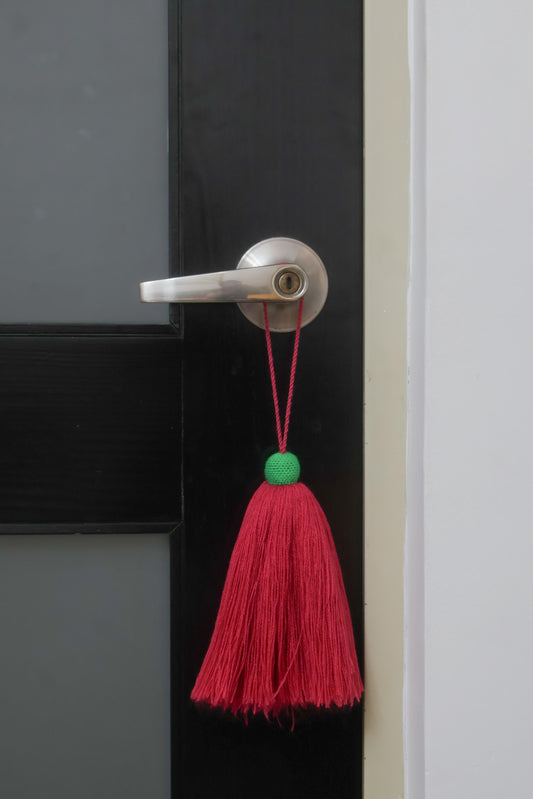 PINK TASSEL WITH GREEN TIP