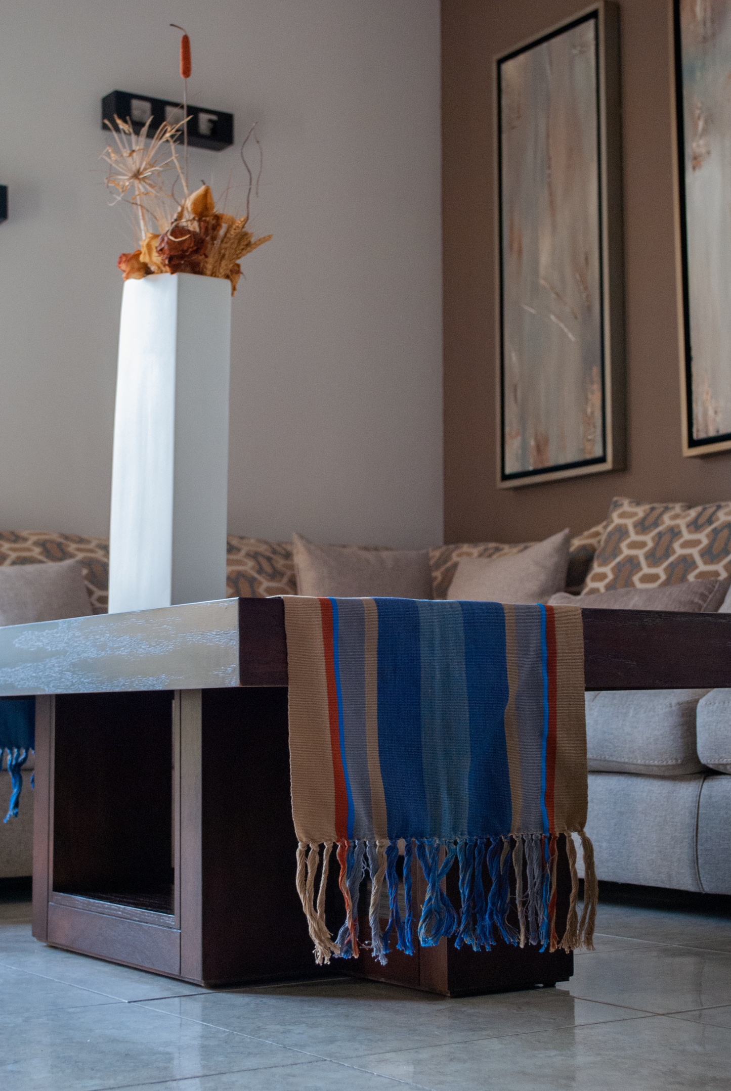 TABLE RUNNER WITH BROWN AND BLUE COLORS