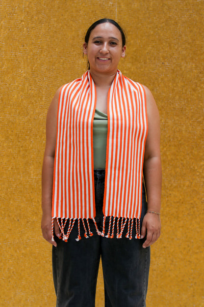 BUFANDA NARANJA RAYADA